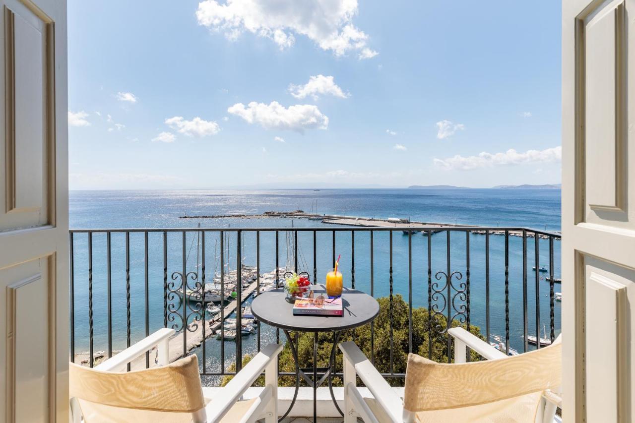 Servani Studios & Suites Loutraki  Bagian luar foto